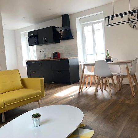 Appartement Calme Et Chaleureux 孔卡尔诺 外观 照片