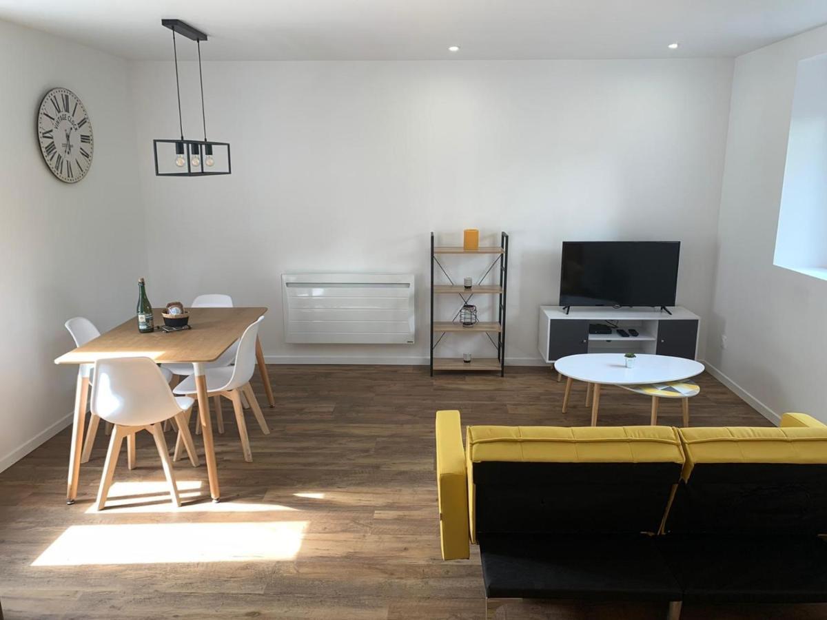 Appartement Calme Et Chaleureux 孔卡尔诺 外观 照片